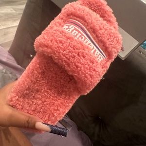 Balenciaga furry slide